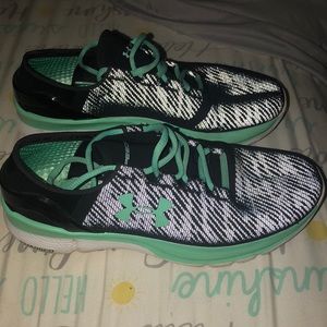 Under Armour tennis shoes